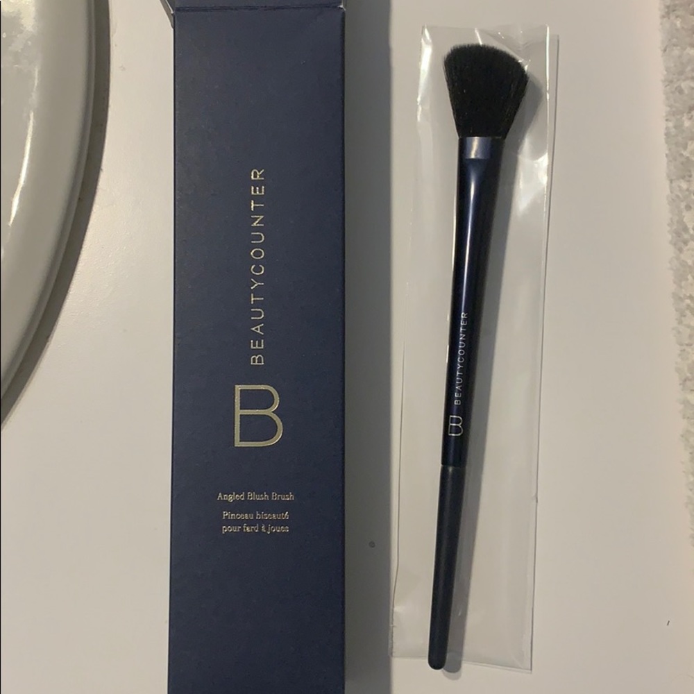 Beautycounter Angled Blush brush